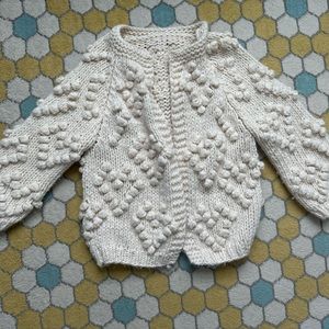 Size 7/8 chic wish heart sweater